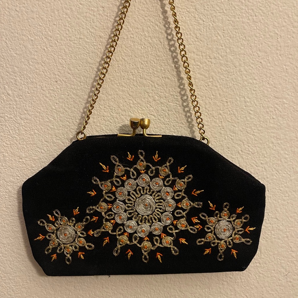 Source Unknown Black and Gold Clutch with Ornate Design